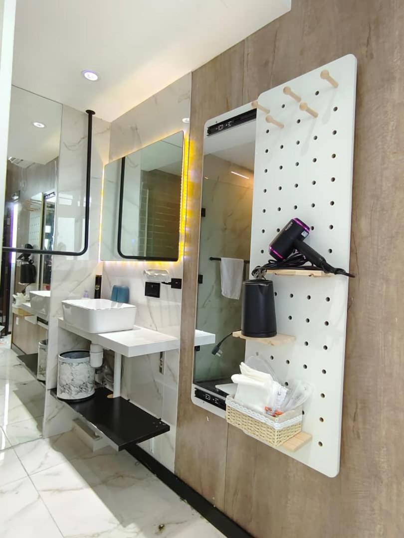 Hotel Harbour Hella 3*
